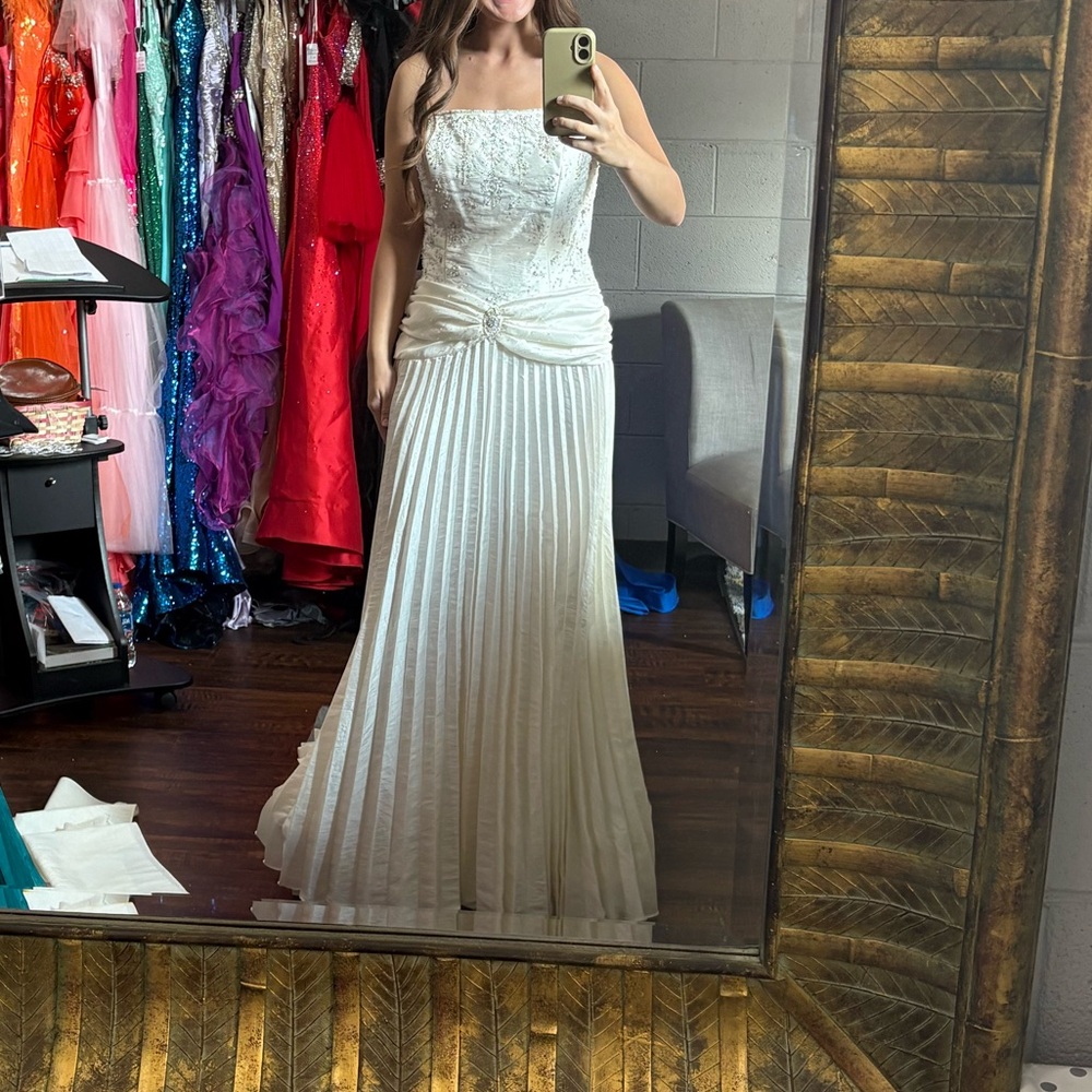 Elegant Ivory Pleated Dress